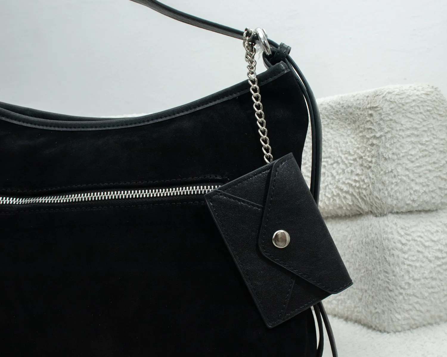 Belle Black thumbnail 2