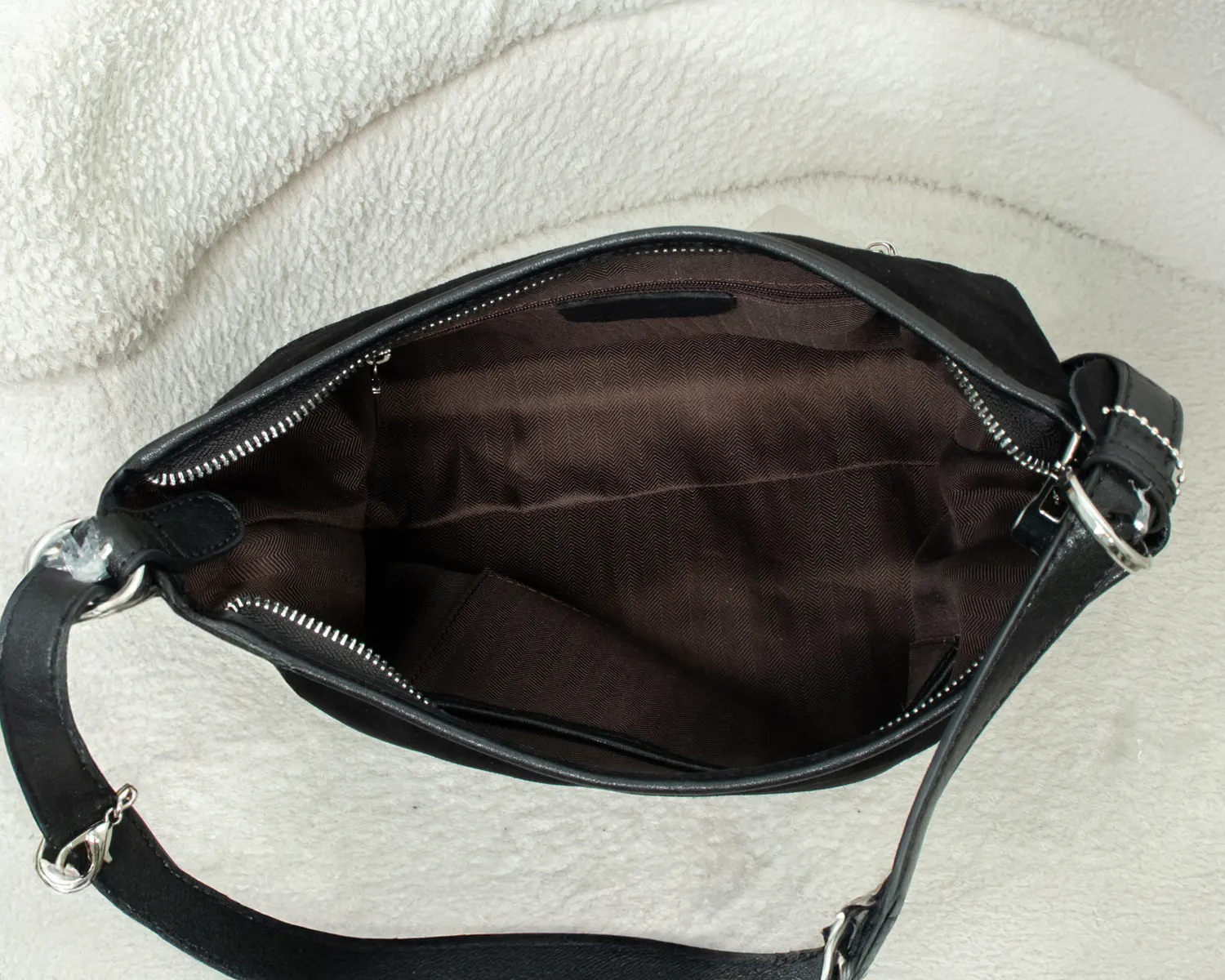 Belle Black thumbnail 4