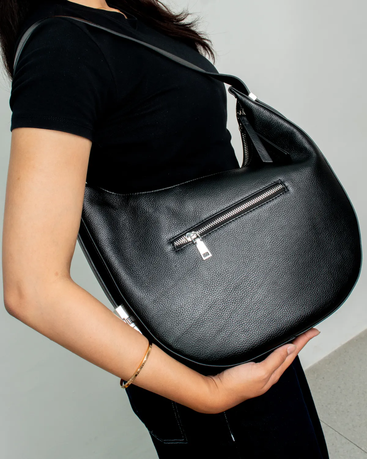 Elakshi Black thumbnail 3